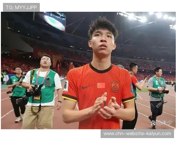 浙江队小将王钰栋斩获赛季最佳新人，并以11球荣膺本土射手王