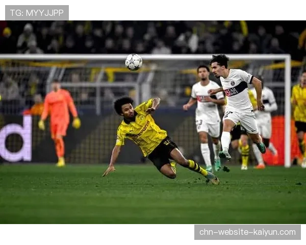 官方：多特蒙德边锋阿德耶米因腿筋拉伤，确认缺席与尤文次回合